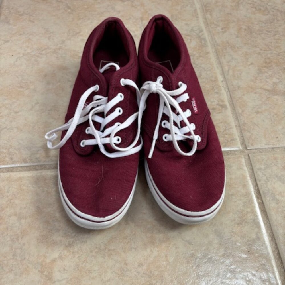 Van's "Off the Wall" Old Skool Women's Sneakers